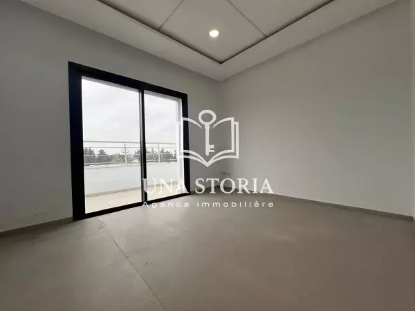 À LOUER BUREAU H+4 À SOUKRA