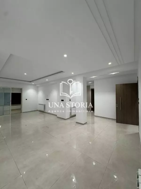 à vendre S+3 à Nouvelle Soukra