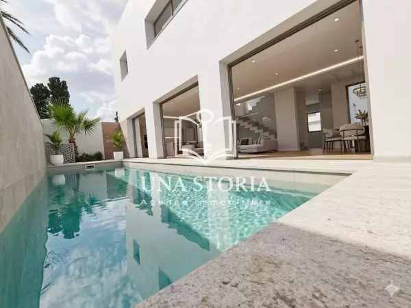 à Vendre Villa en S+5 Haut Standing à Chotrana 3